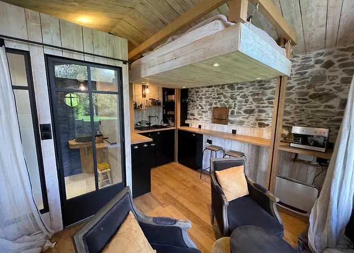 La Demoiselle De Bohardy *